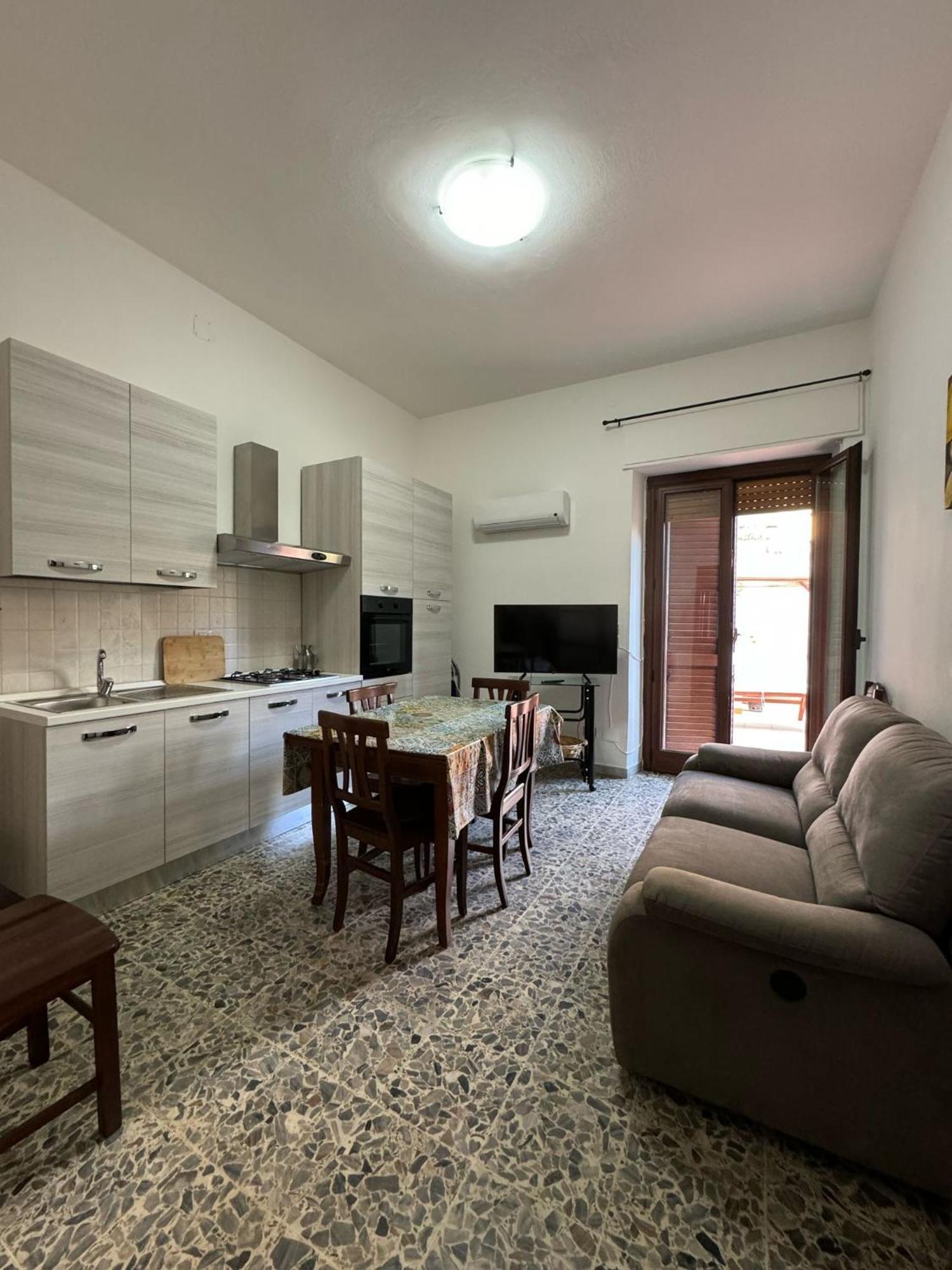 Pm 41 Via Ennio Porrino Guest House Alguer Exterior foto