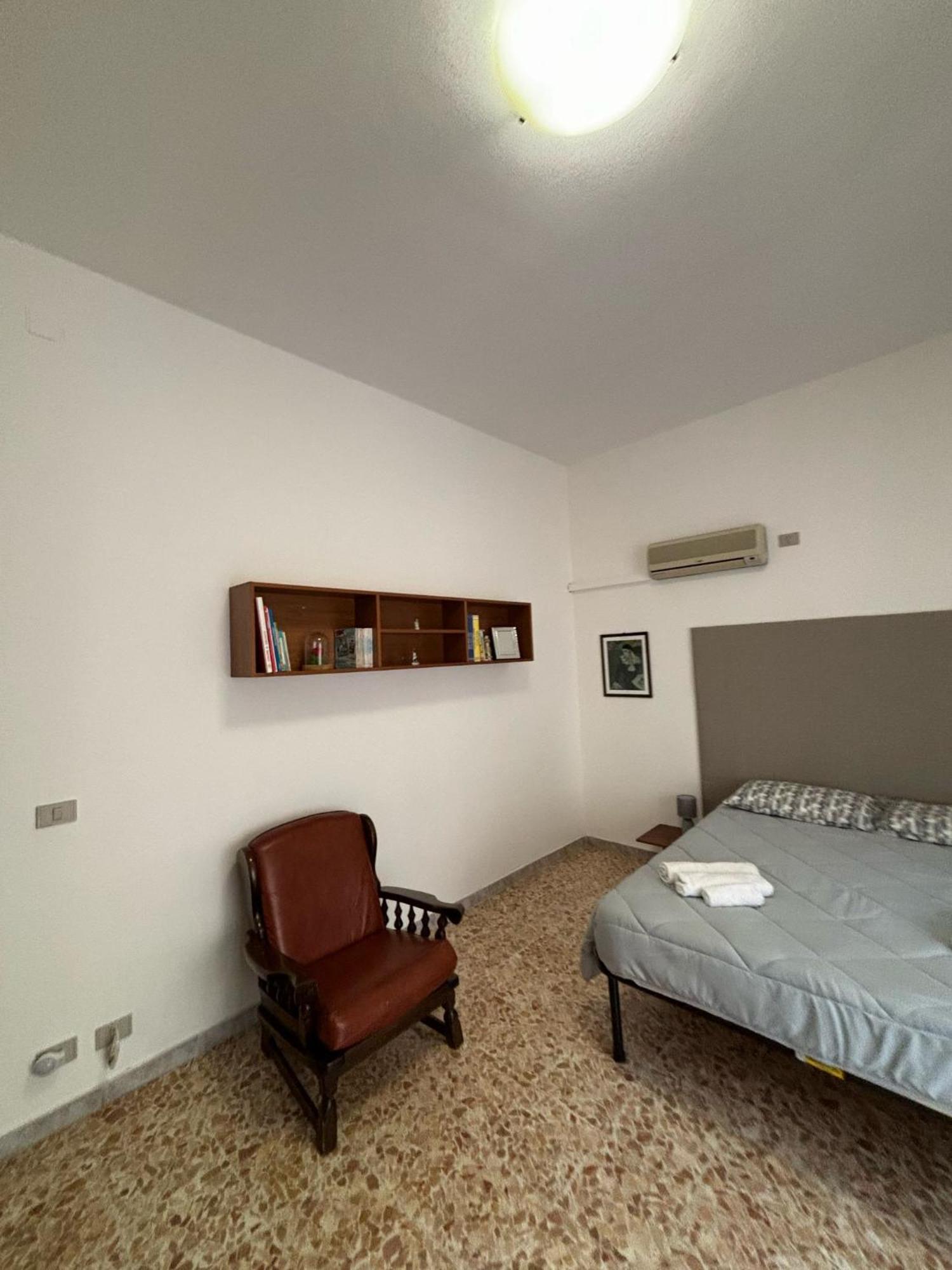 Pm 41 Via Ennio Porrino Guest House Alguer Exterior foto