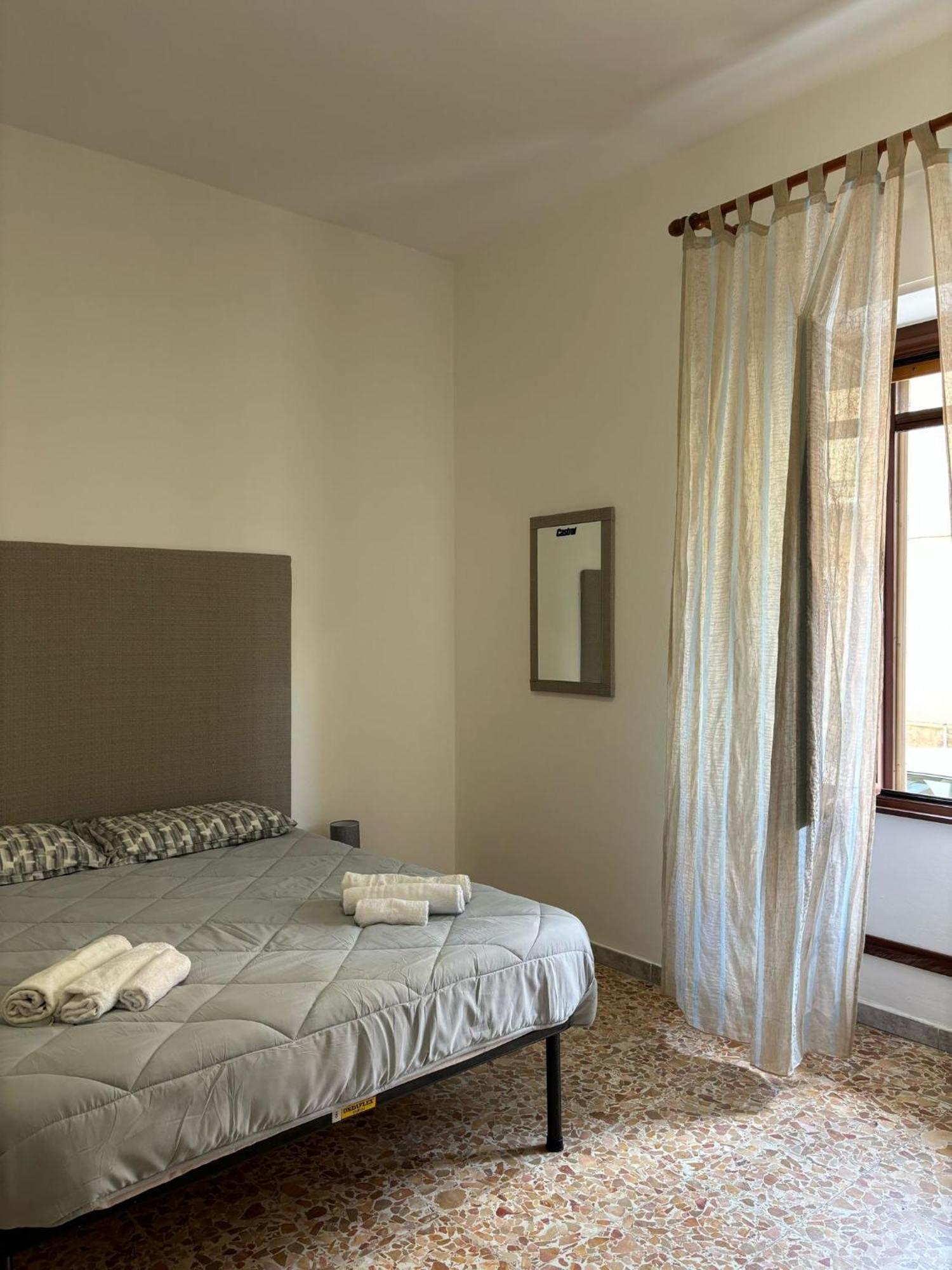 Pm 41 Via Ennio Porrino Guest House Alguer Exterior foto