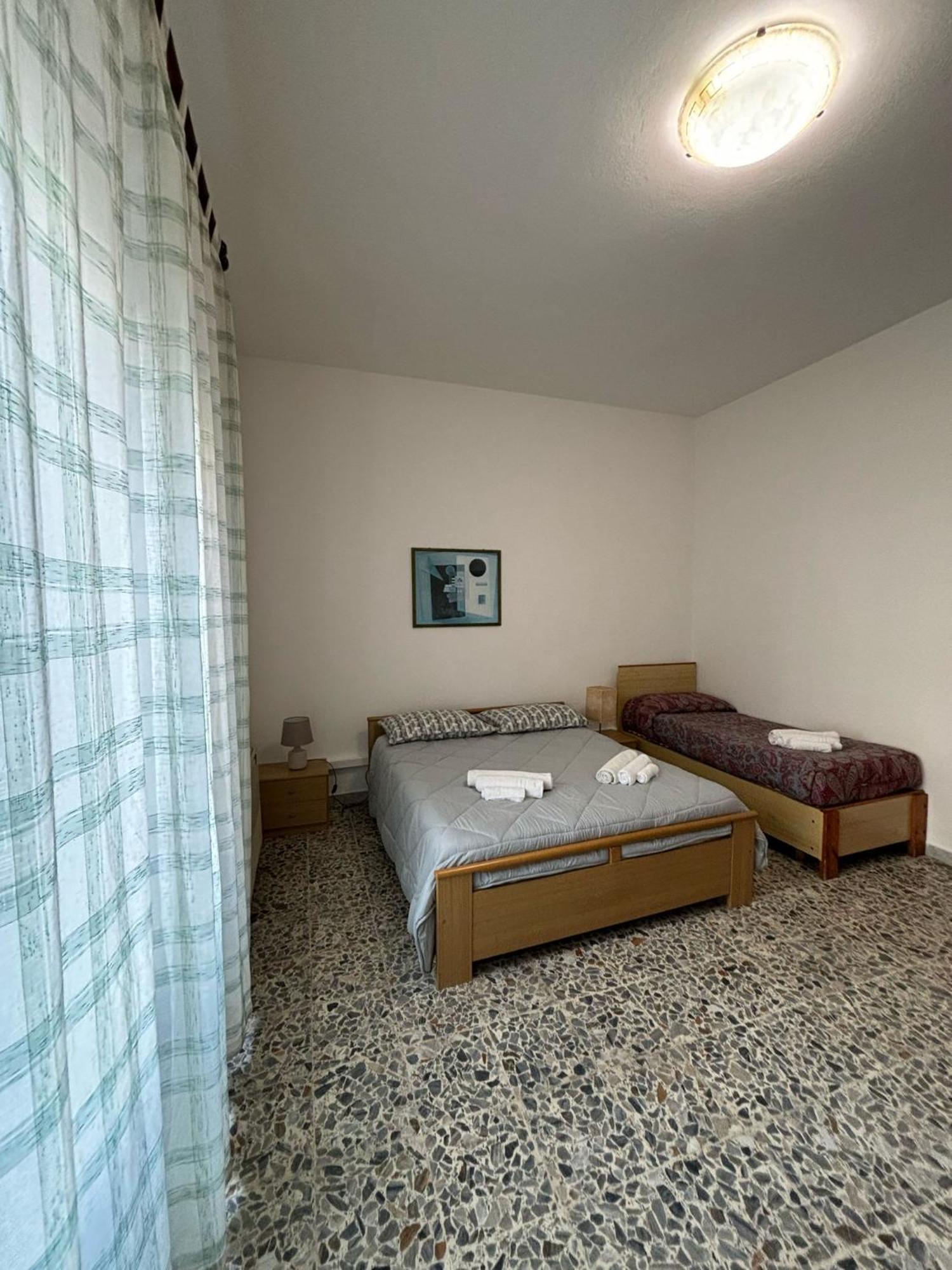 Pm 41 Via Ennio Porrino Guest House Alguer Exterior foto