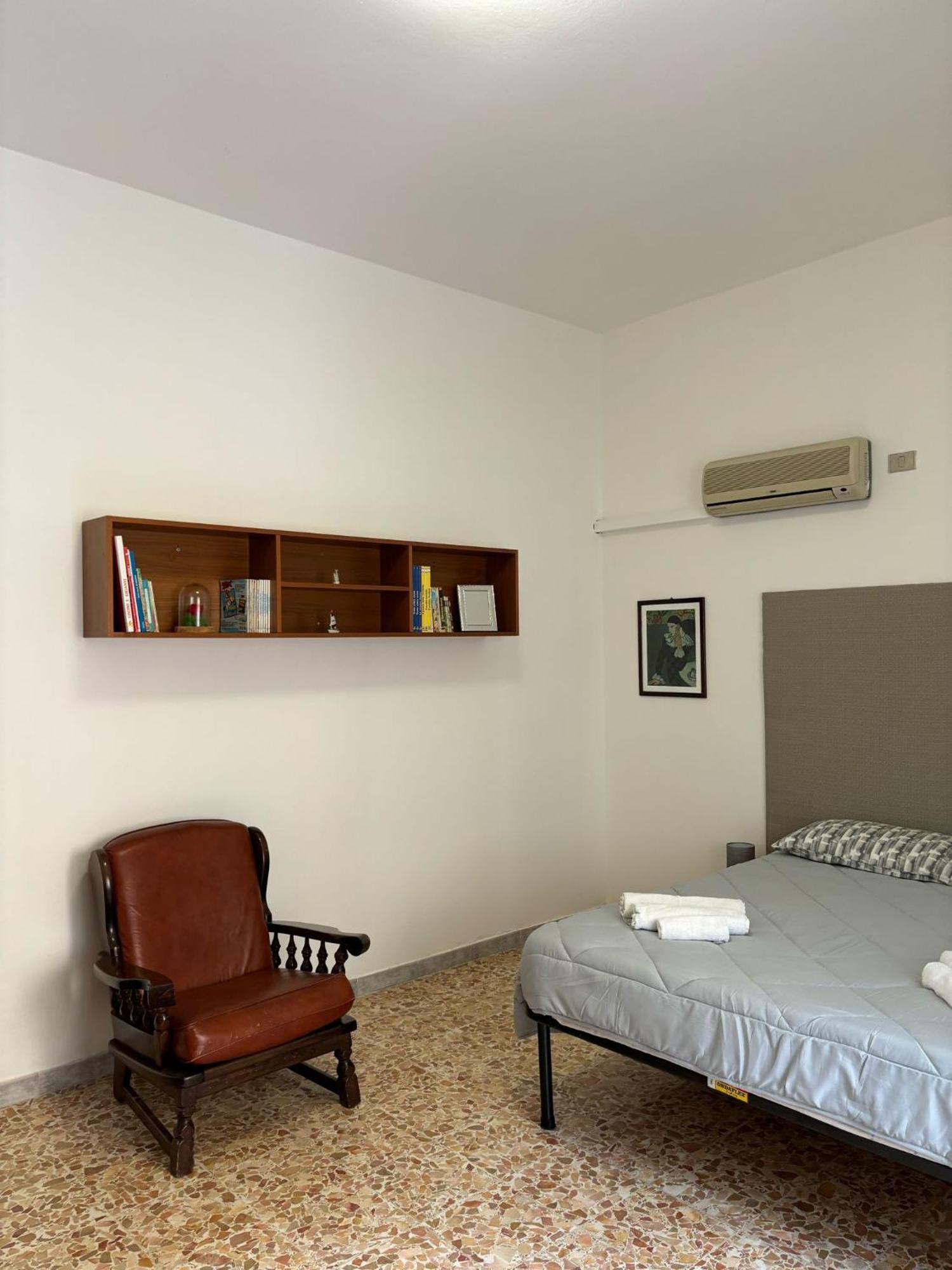 Pm 41 Via Ennio Porrino Guest House Alguer Exterior foto
