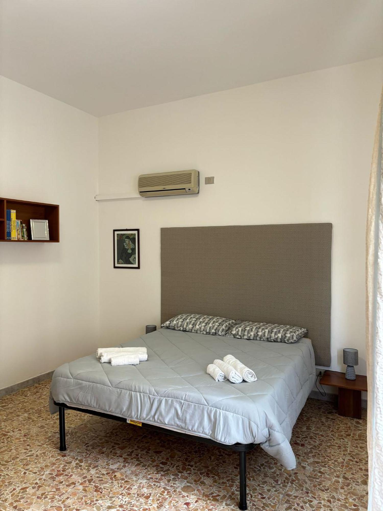 Pm 41 Via Ennio Porrino Guest House Alguer Exterior foto