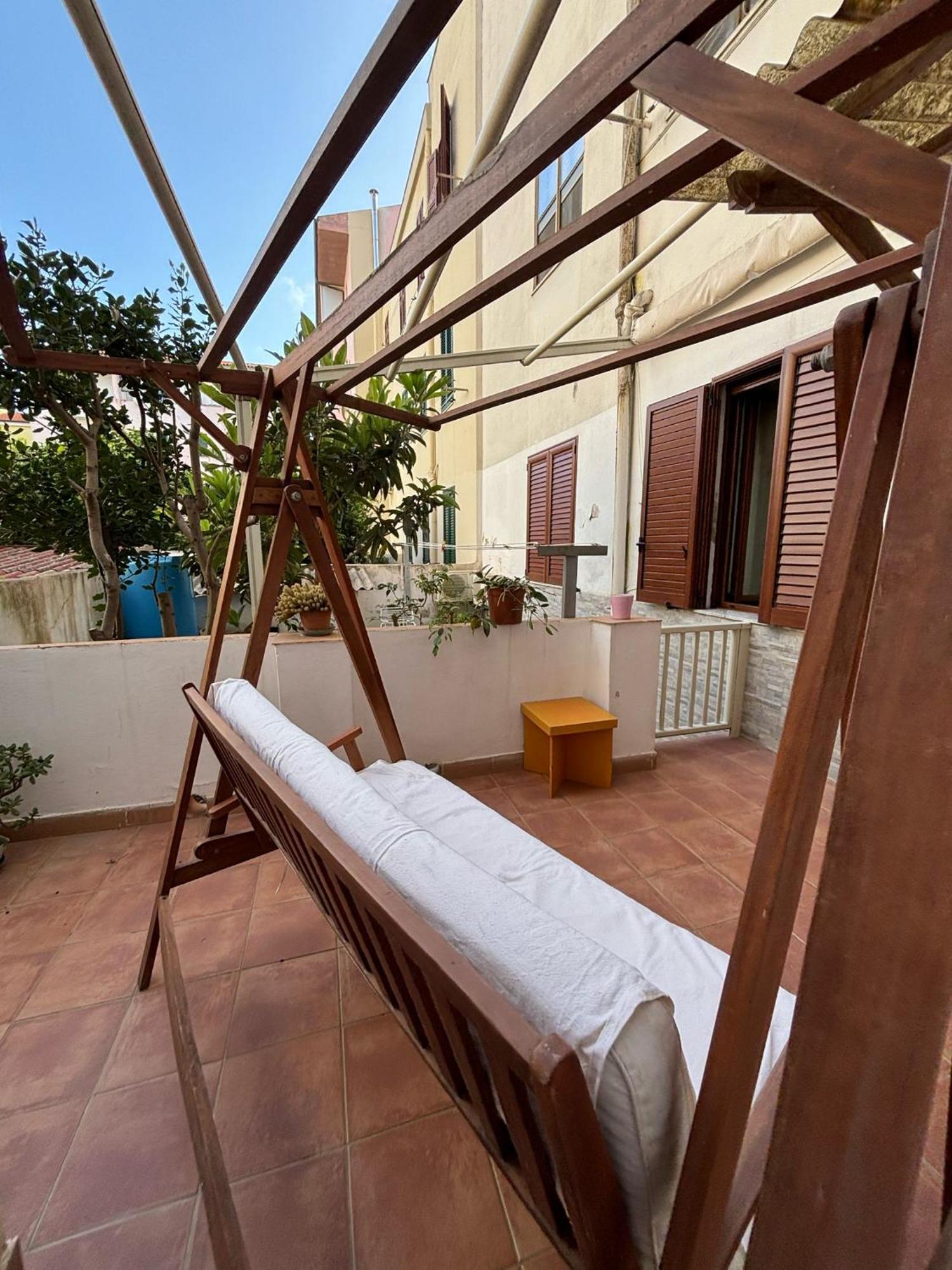 Pm 41 Via Ennio Porrino Guest House Alguer Exterior foto