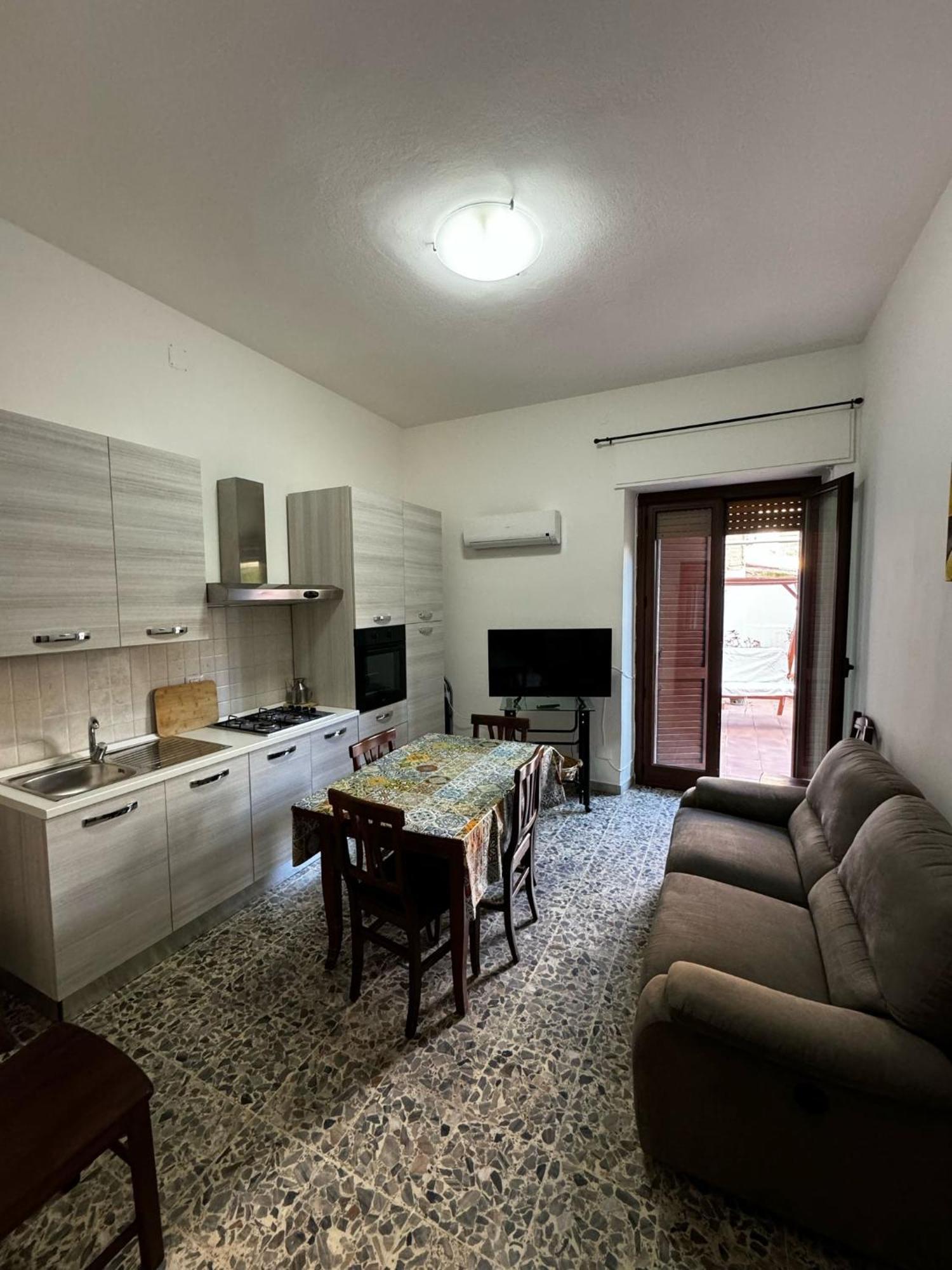 Pm 41 Via Ennio Porrino Guest House Alguer Exterior foto