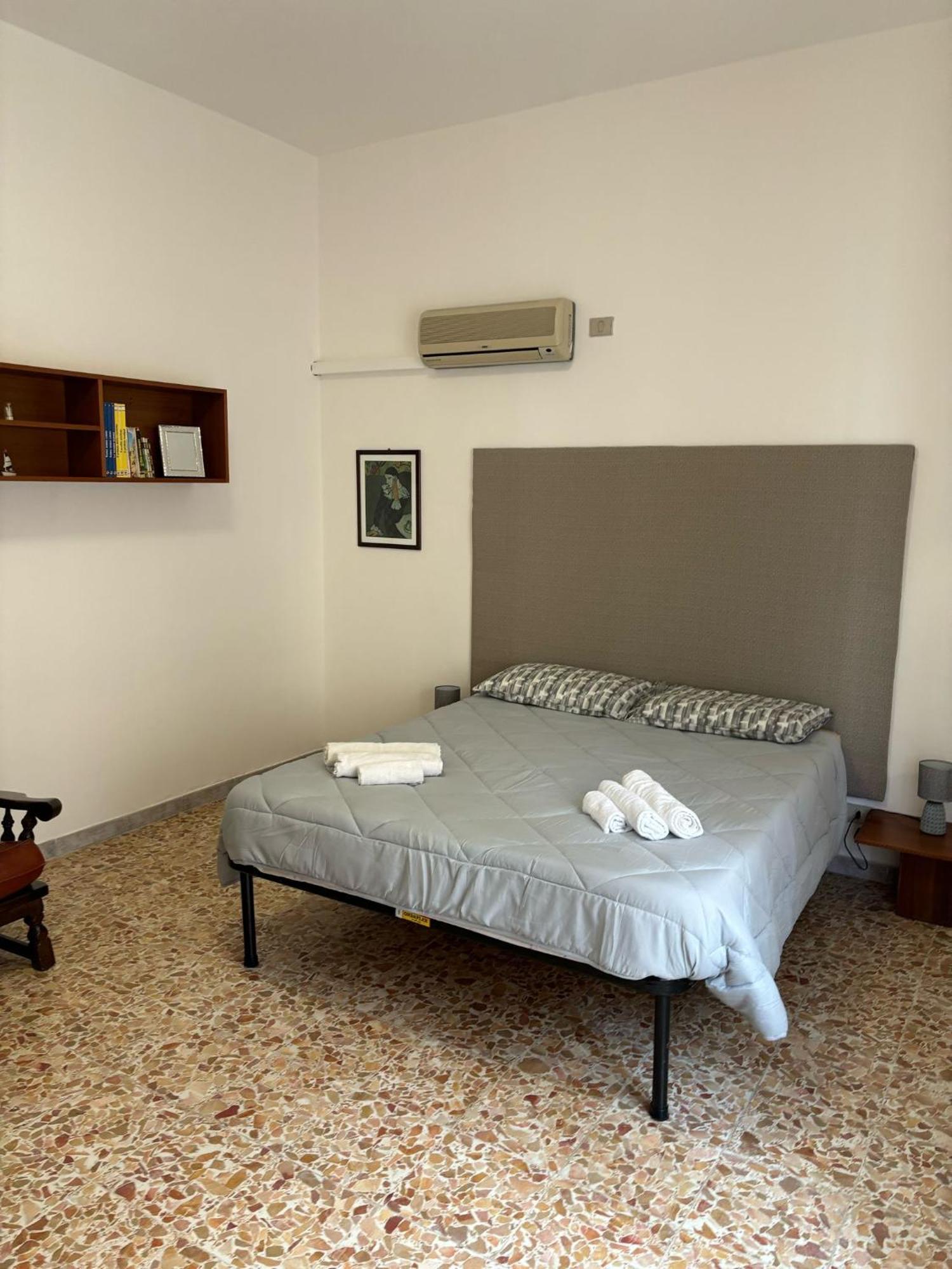 Pm 41 Via Ennio Porrino Guest House Alguer Exterior foto